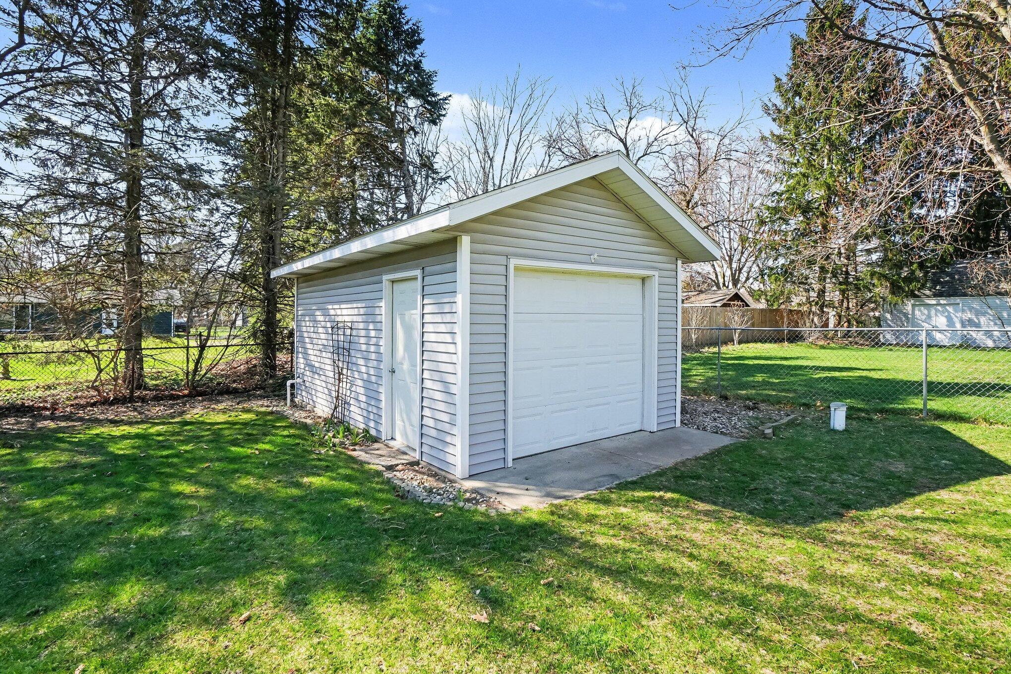 2435 Lilac Avenue Holland MI 49424