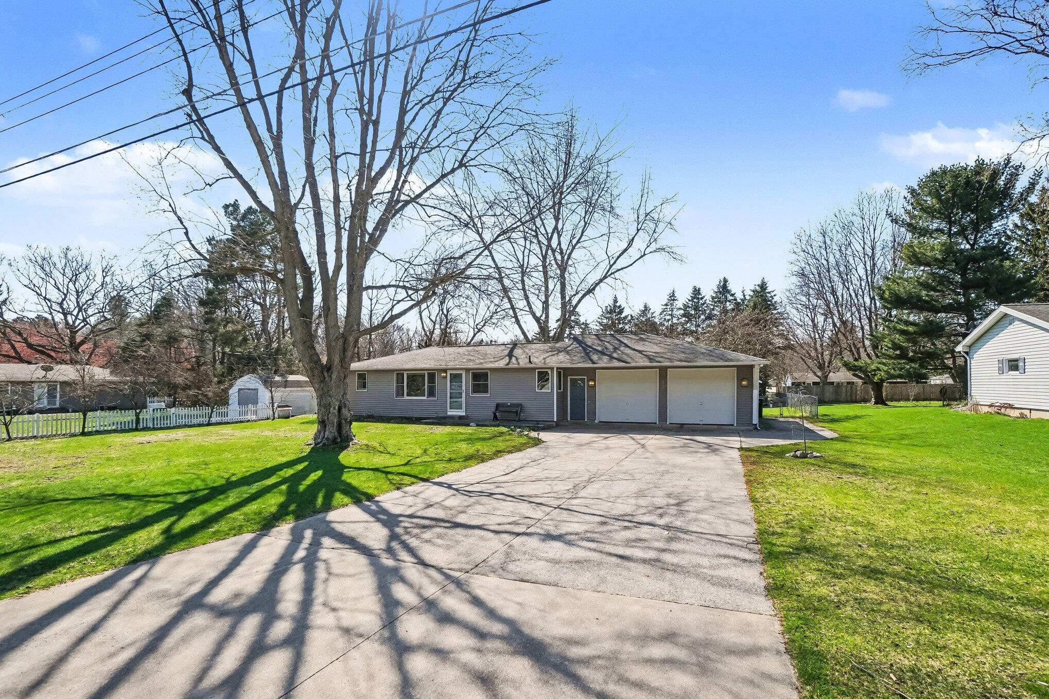 2435 Lilac Avenue Holland MI 49424