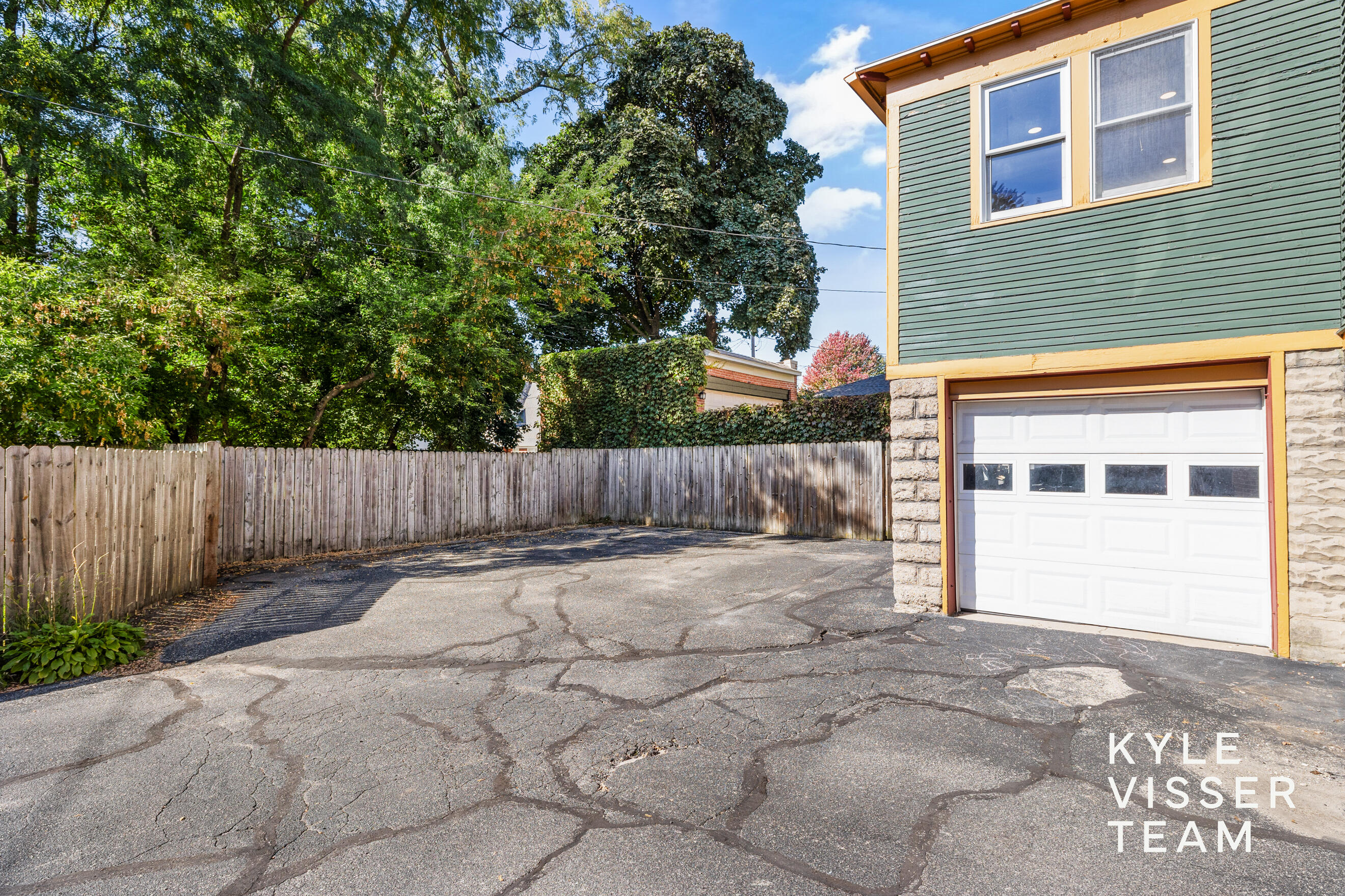 557 Madison Avenue SE Grand Rapids MI 49503