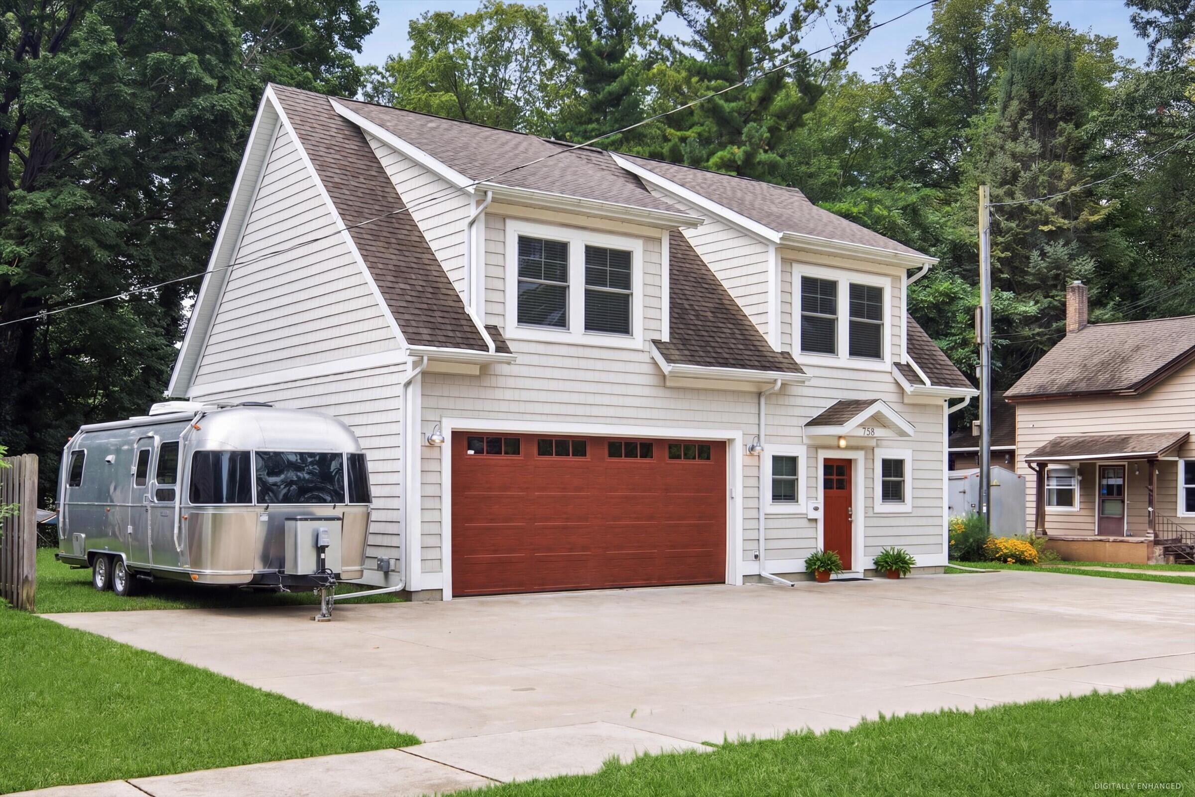 758 Michigan Avenue South Haven MI 49090