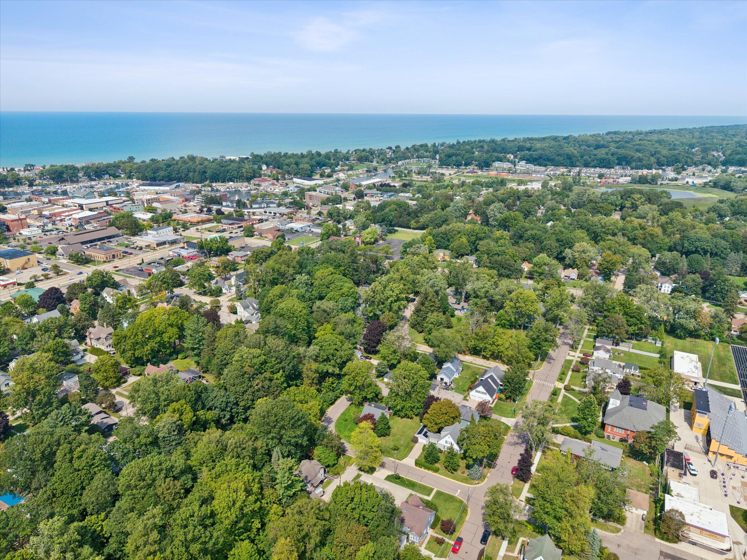 758 Michigan Avenue South Haven MI 49090