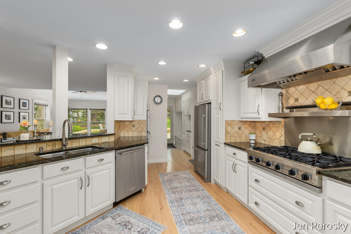 1646 Laurel Avenue SE Grand Rapids MI 49506