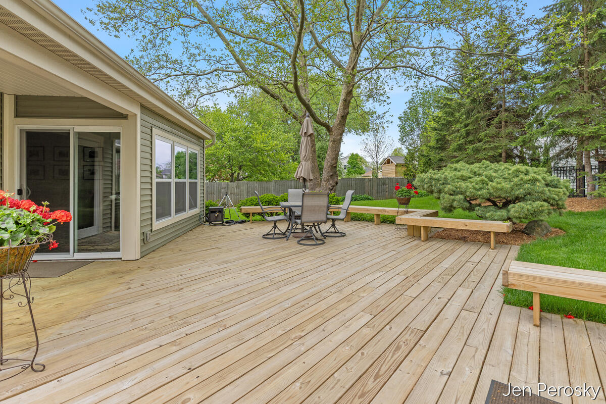 1646 Laurel Avenue SE Grand Rapids MI 49506