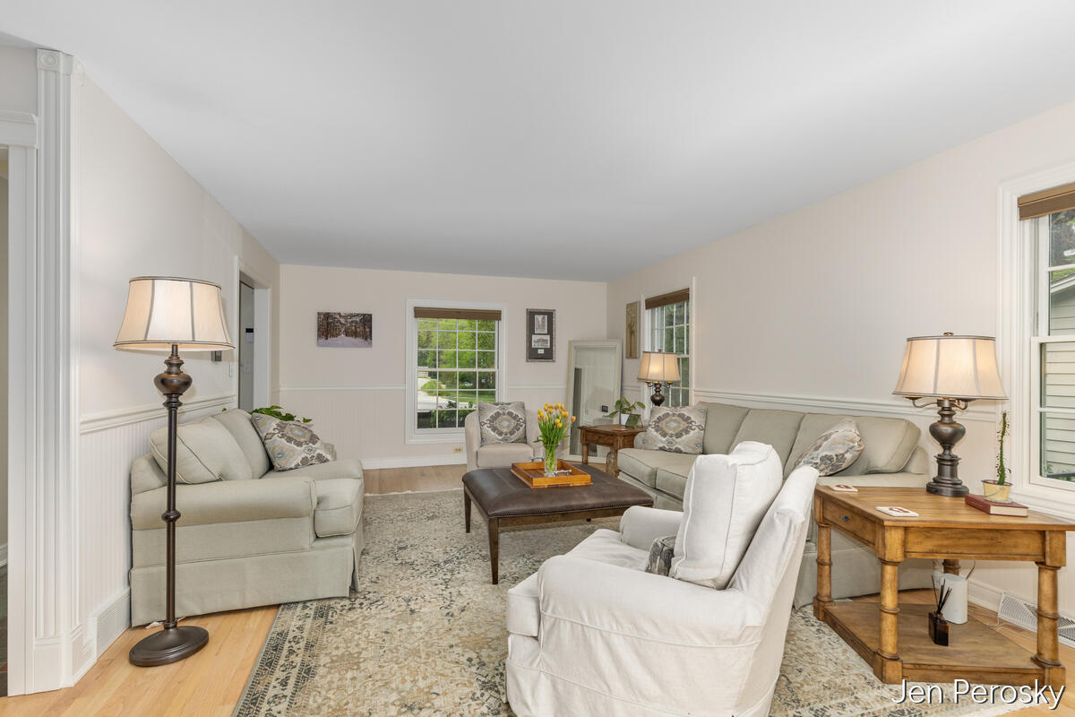 1646 Laurel Avenue SE Grand Rapids MI 49506