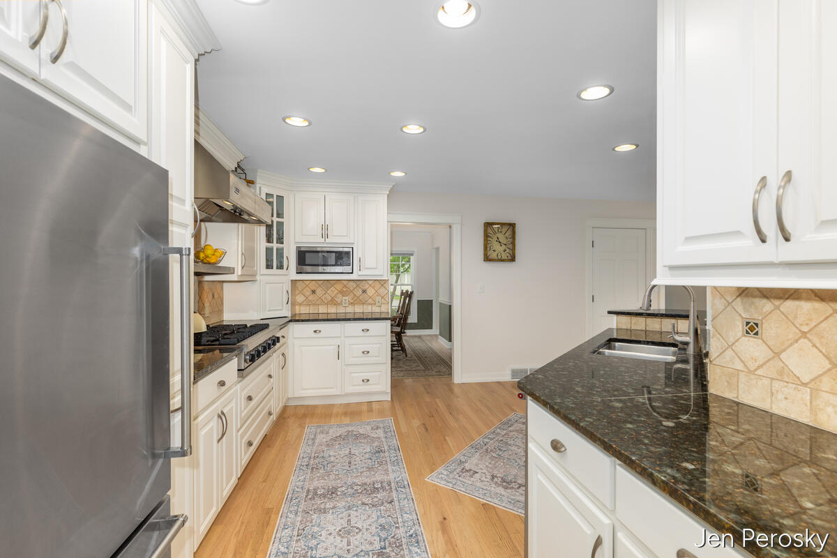 1646 Laurel Avenue SE Grand Rapids MI 49506