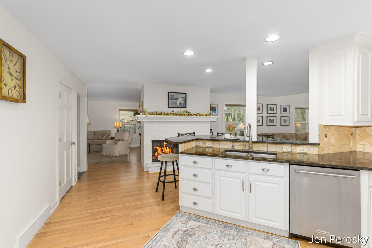 1646 Laurel Avenue SE Grand Rapids MI 49506