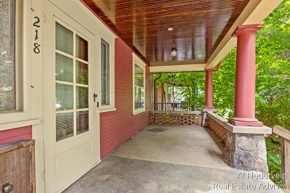 218 Wellington Avenue SE Grand Rapids MI 49506