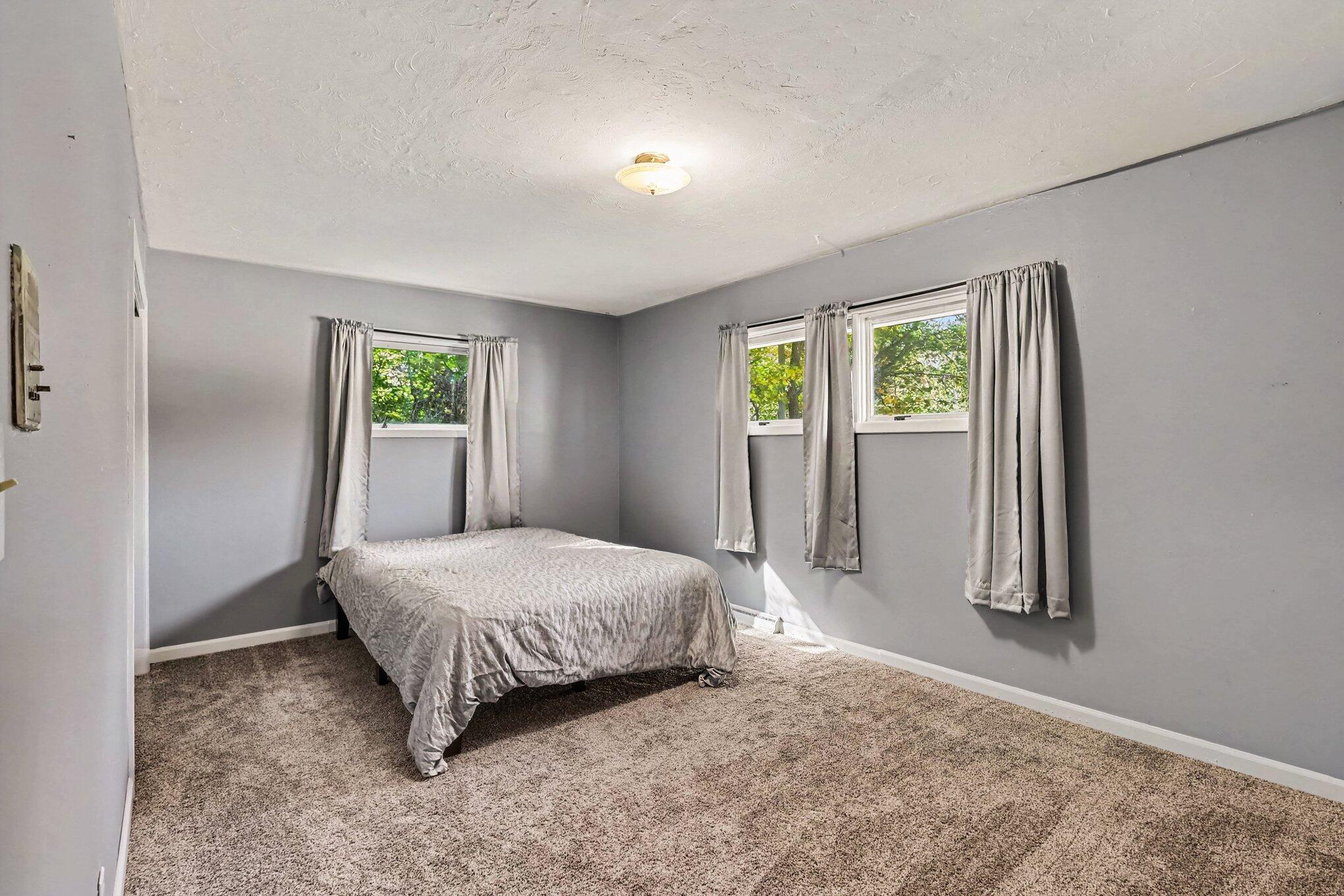 5752 Davis Road Muskegon MI 49441