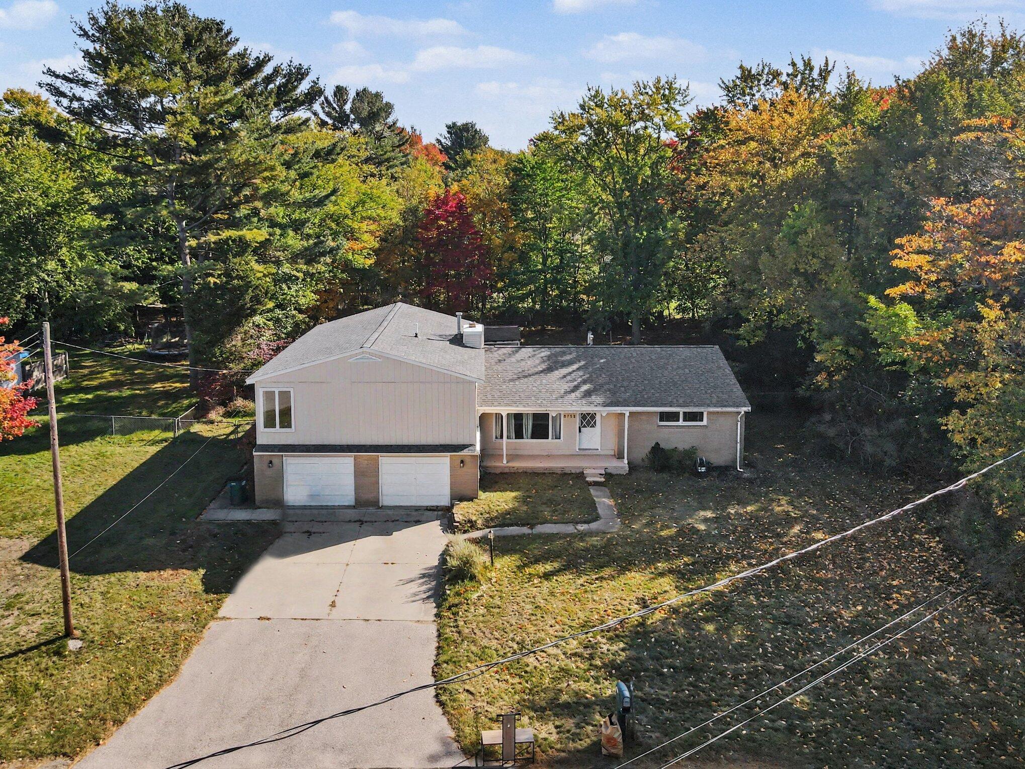 5752 Davis Road Muskegon MI 49441