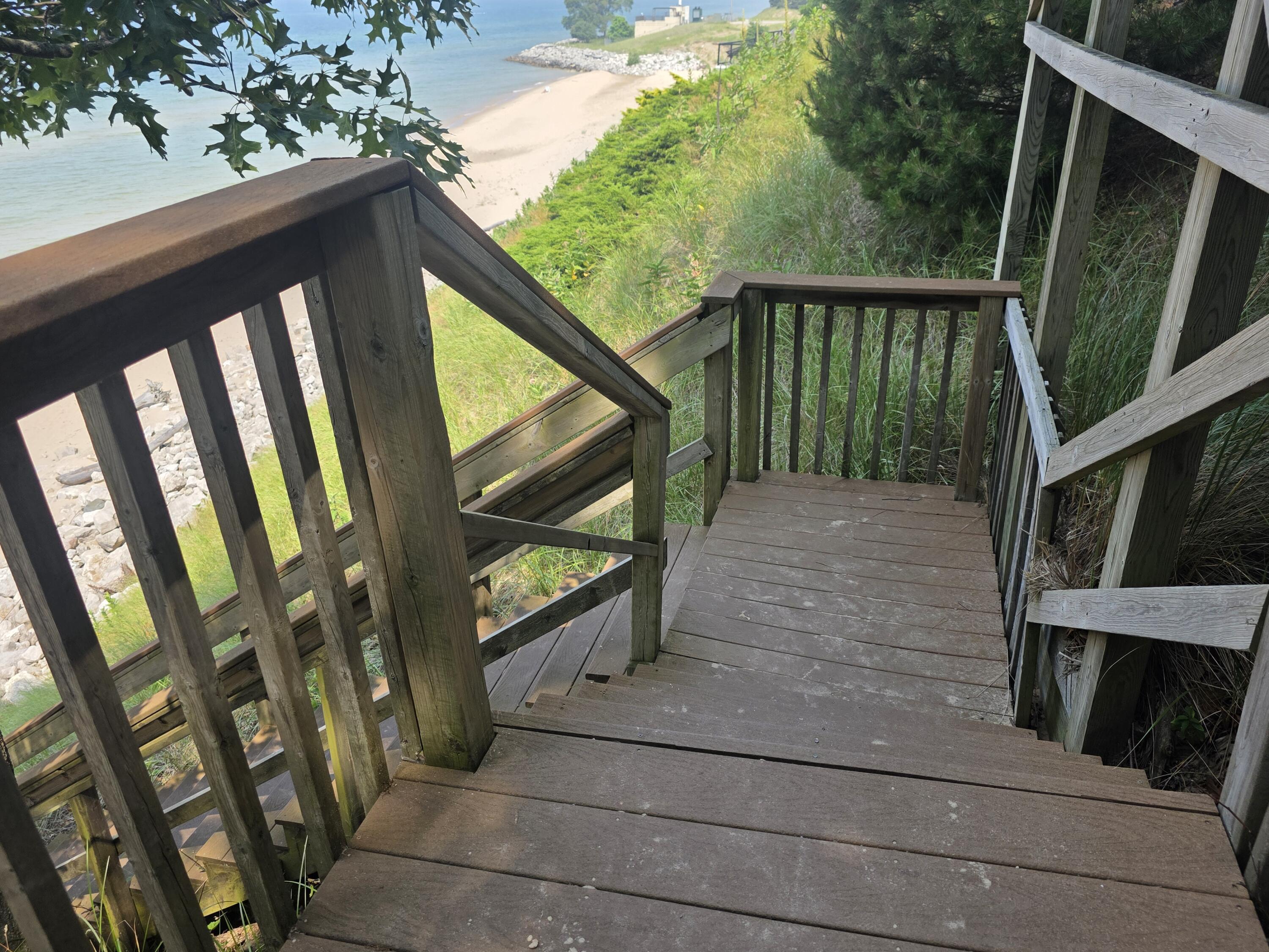 2240 Pleasant Hill Drive Norton Shores MI 49441