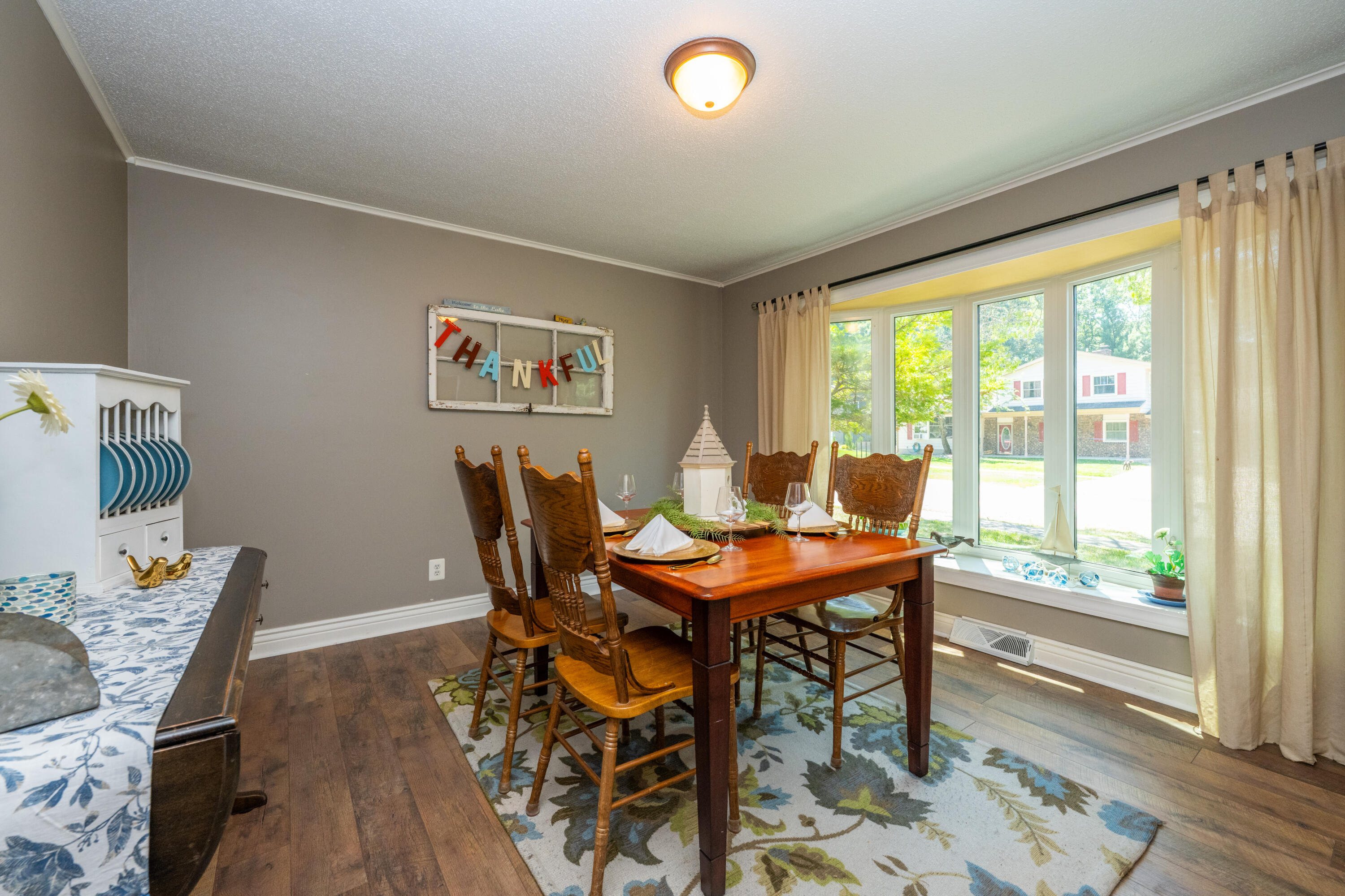 2240 Pleasant Hill Drive Norton Shores MI 49441