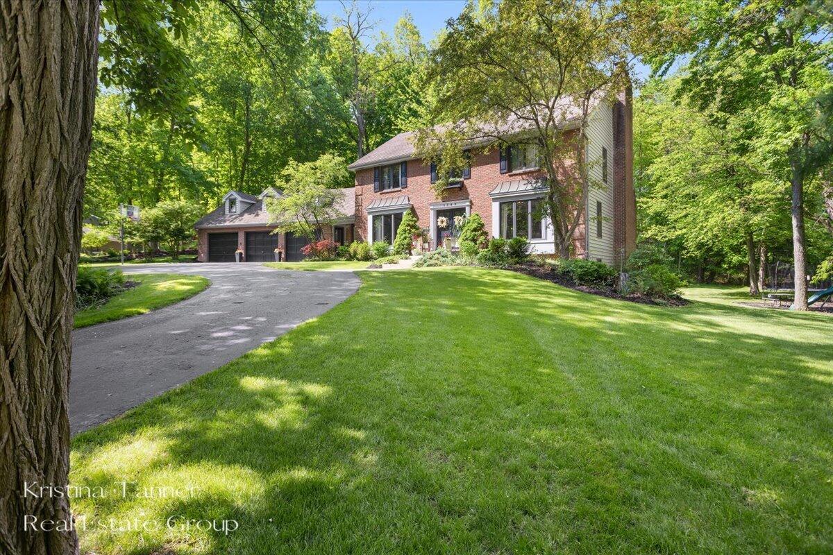 1585 Tammarron Avenue SE Grand Rapids MI 49546