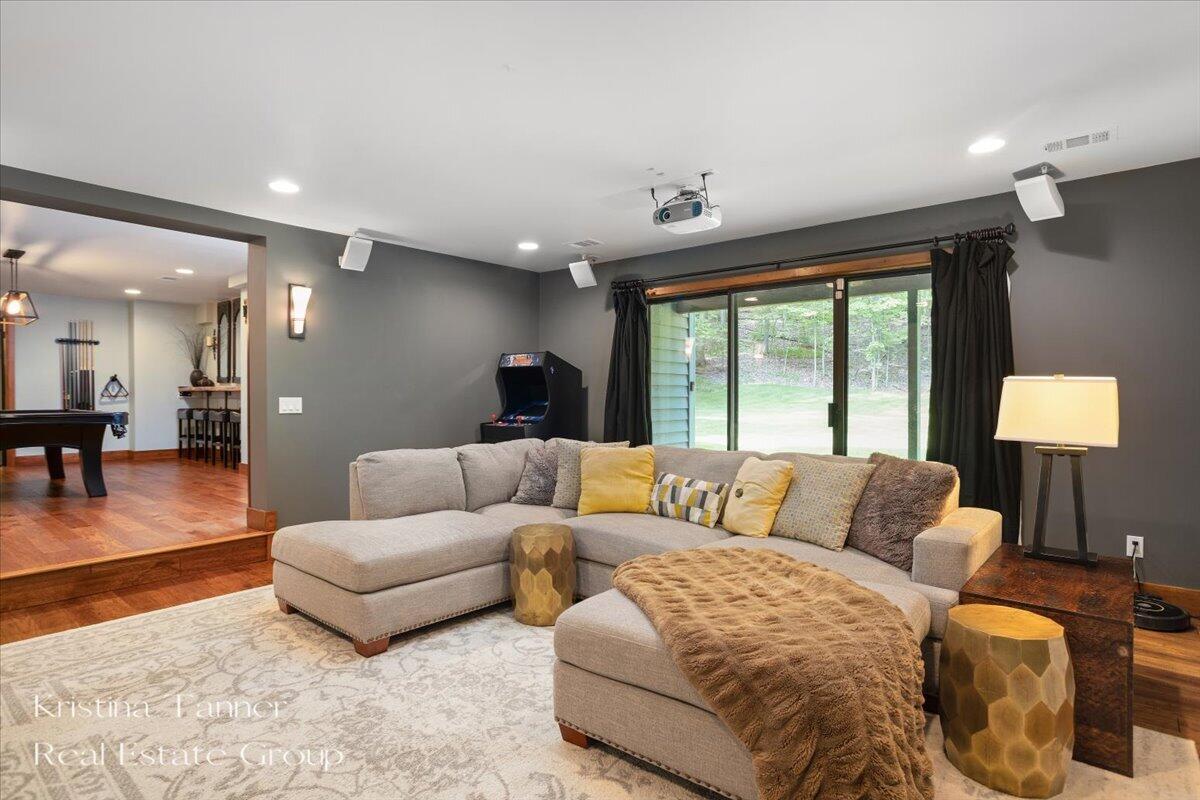 1585 Tammarron Avenue SE Grand Rapids MI 49546