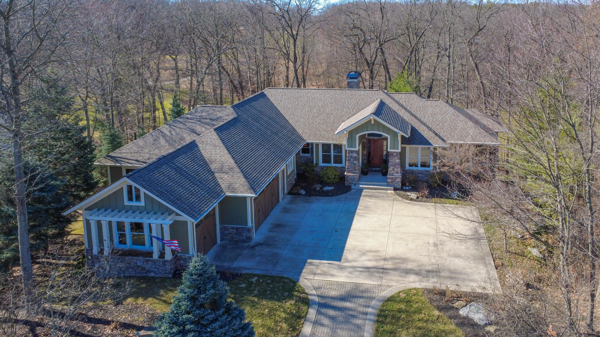 4209 N Oak Pointe NE Grand Rapids MI 49525