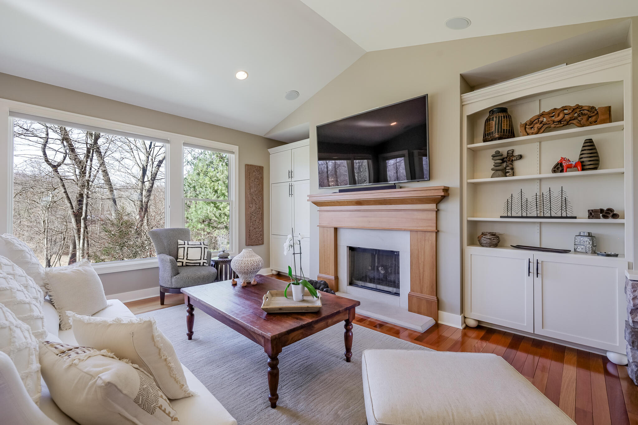 4209 N Oak Pointe NE Grand Rapids MI 49525