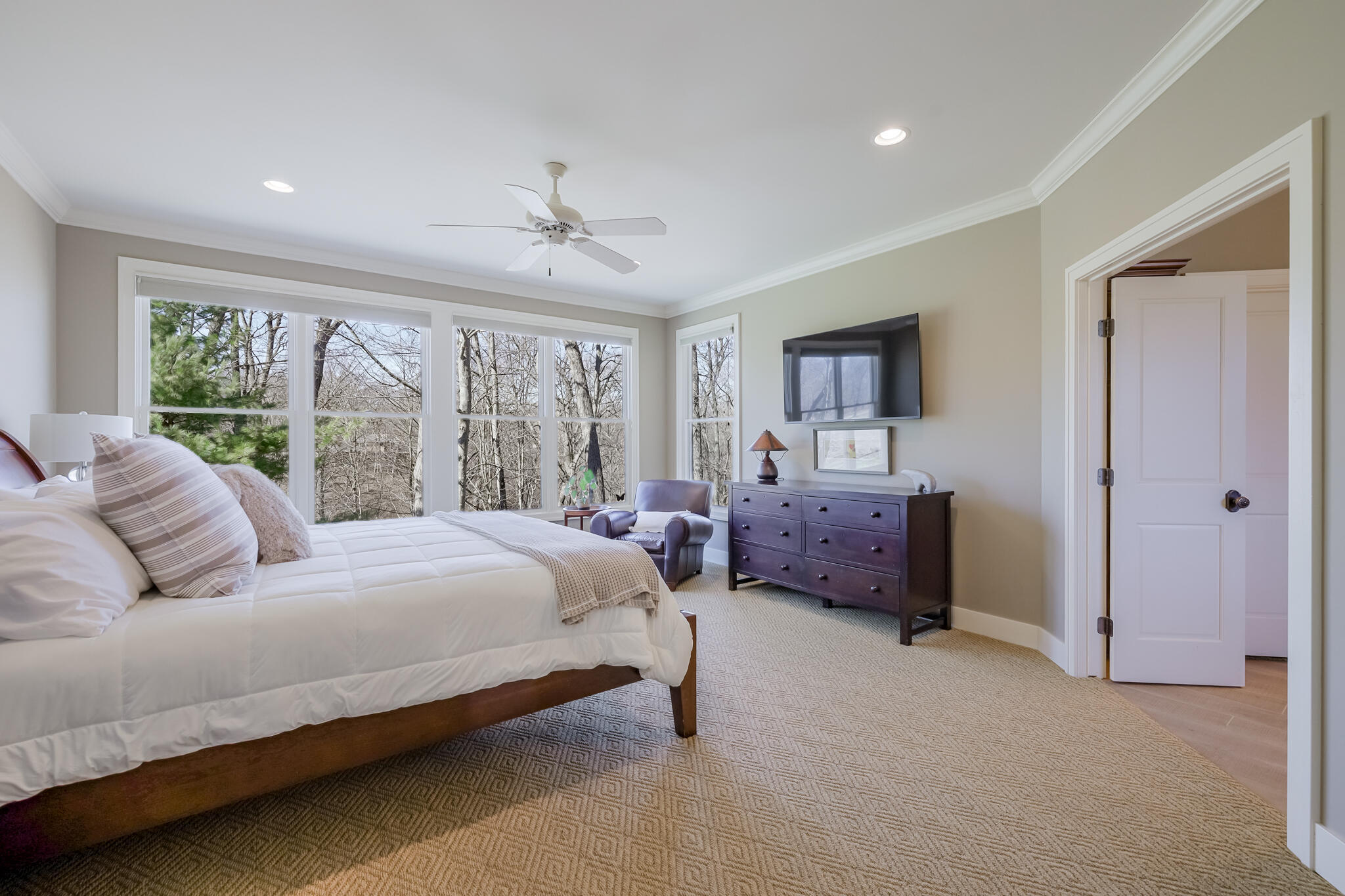 4209 N Oak Pointe NE Grand Rapids MI 49525