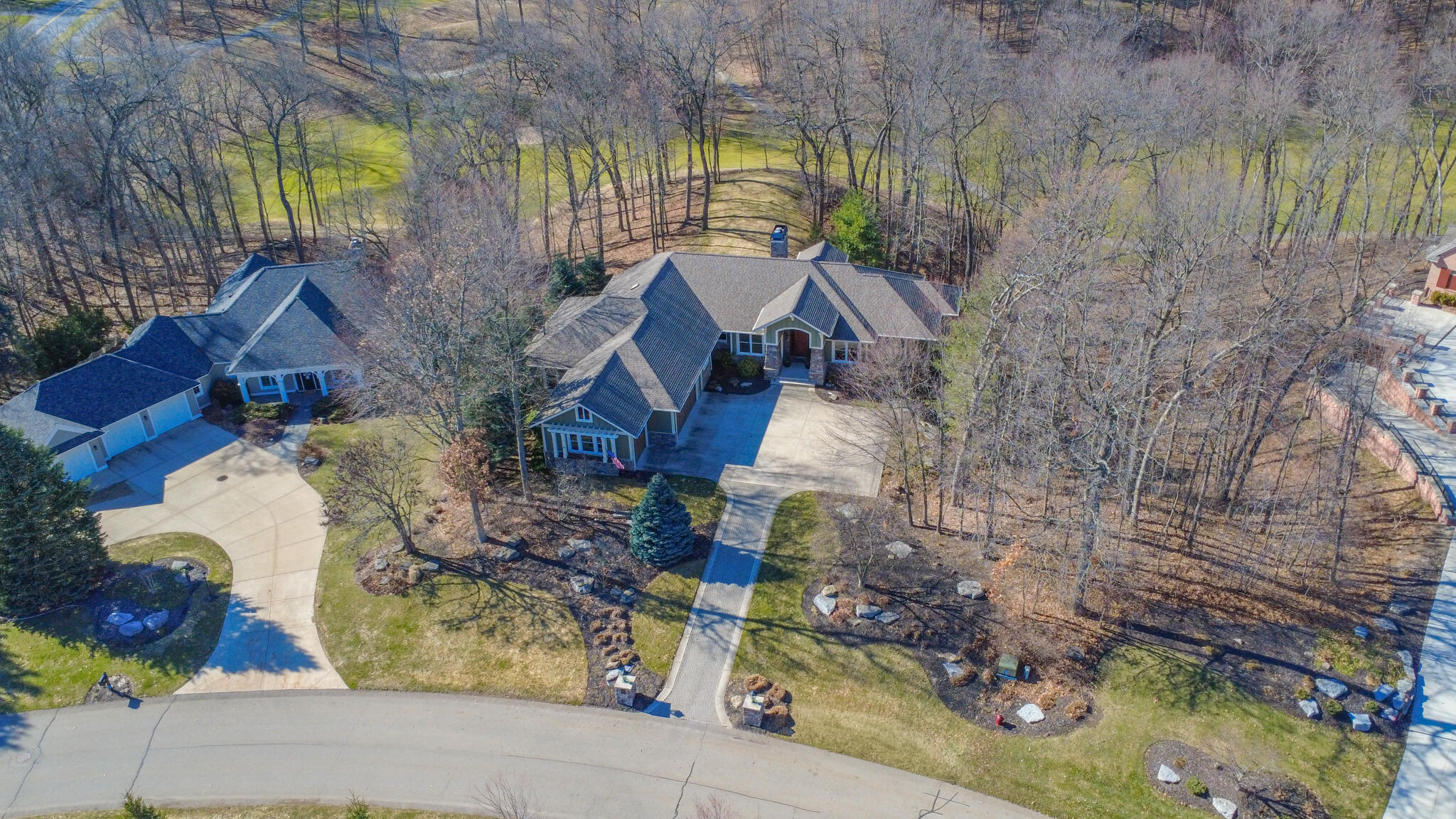 4209 N Oak Pointe NE Grand Rapids MI 49525