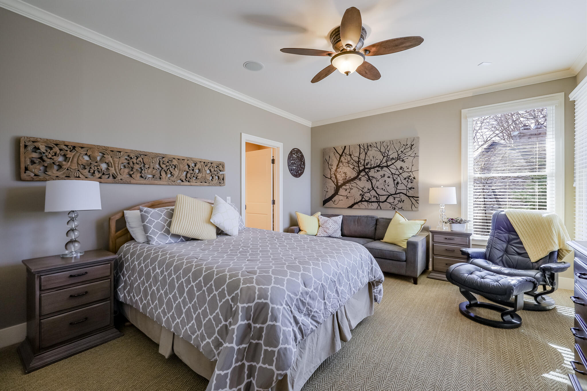 4209 N Oak Pointe NE Grand Rapids MI 49525