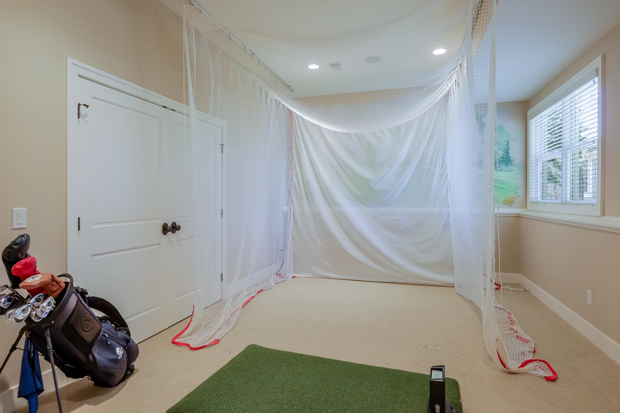 4209 N Oak Pointe NE Grand Rapids MI 49525