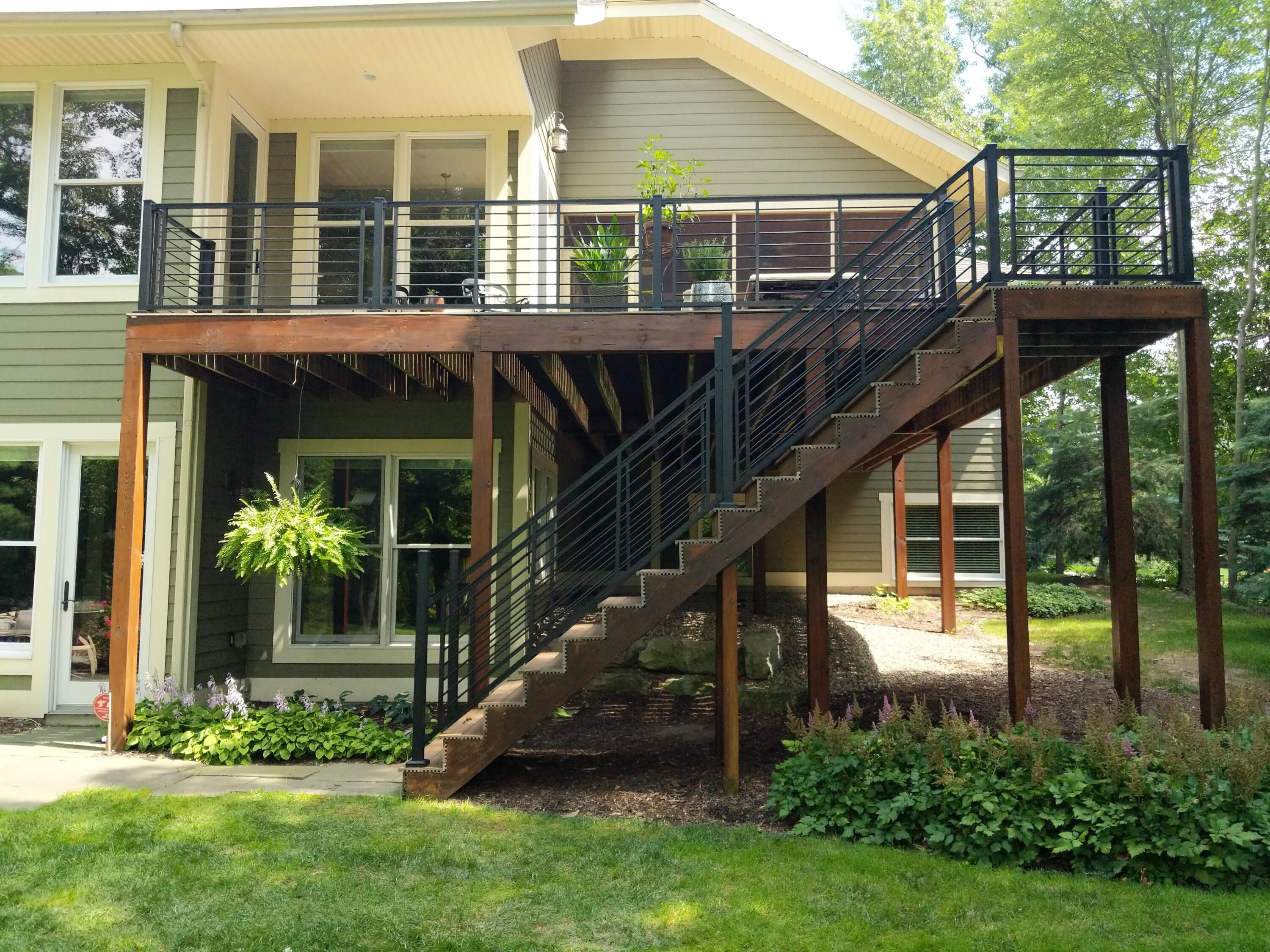 4209 N Oak Pointe NE Grand Rapids MI 49525