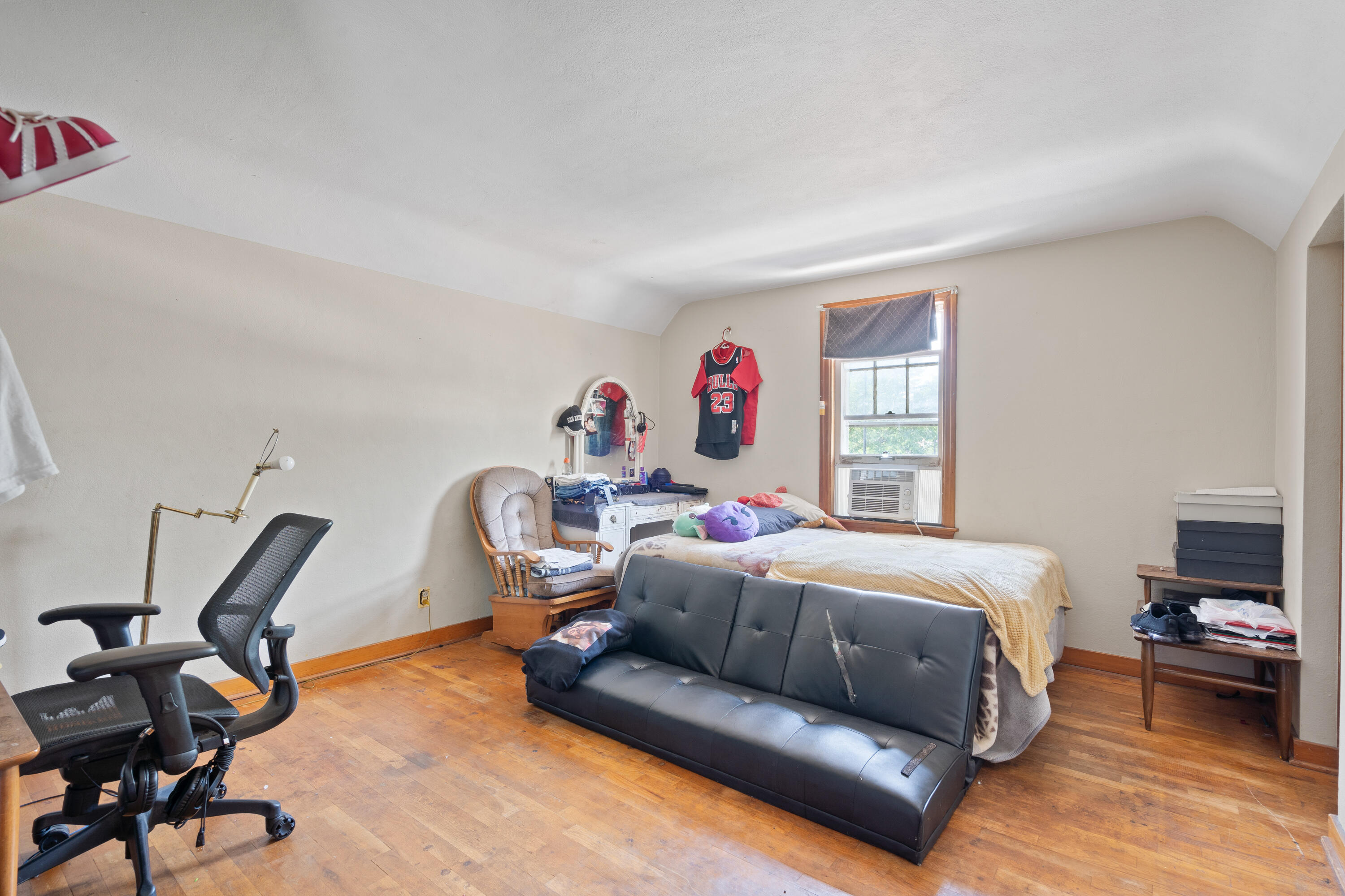 283 W 16th Street Holland MI 49423