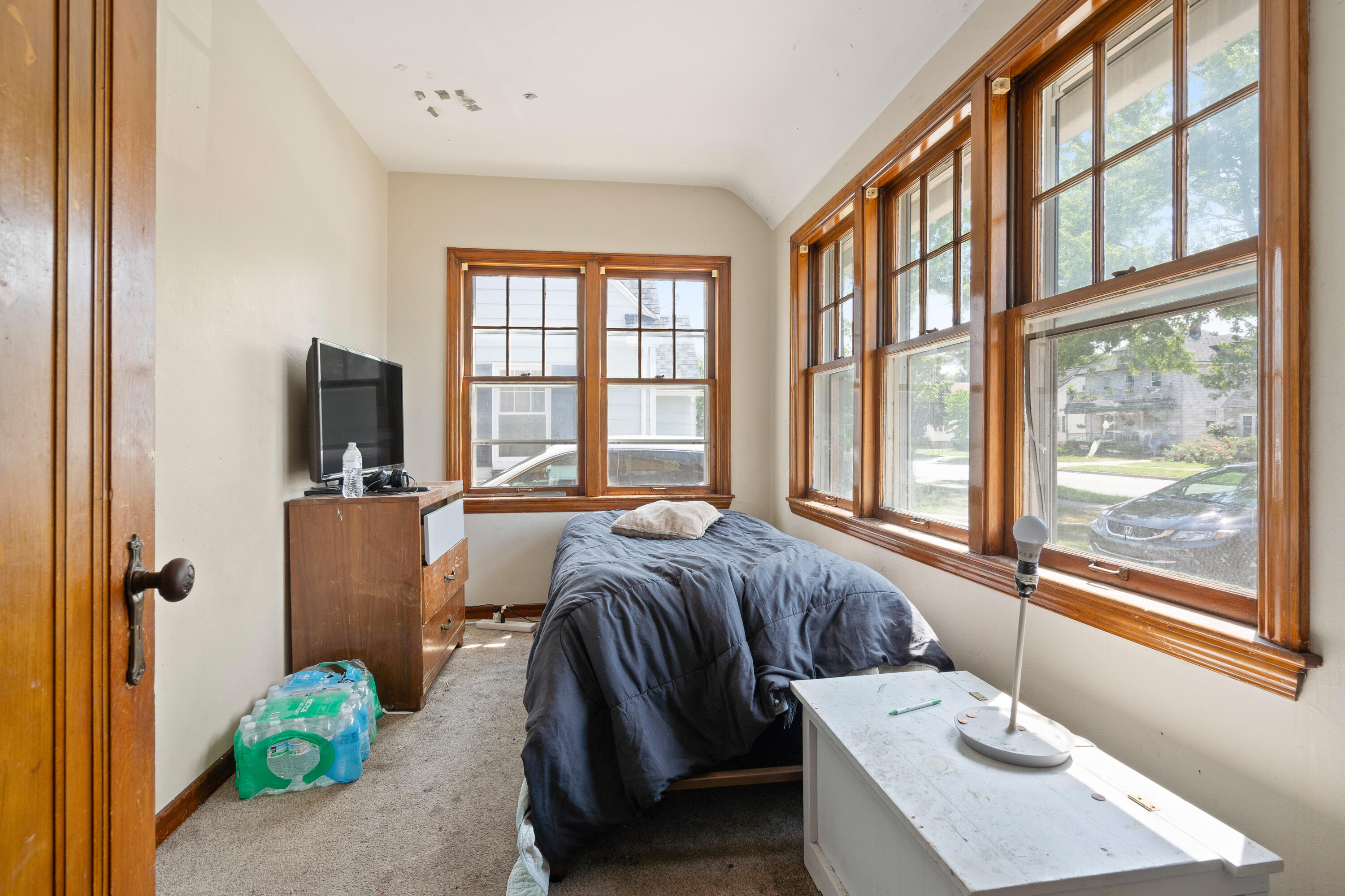 283 W 16th Street Holland MI 49423