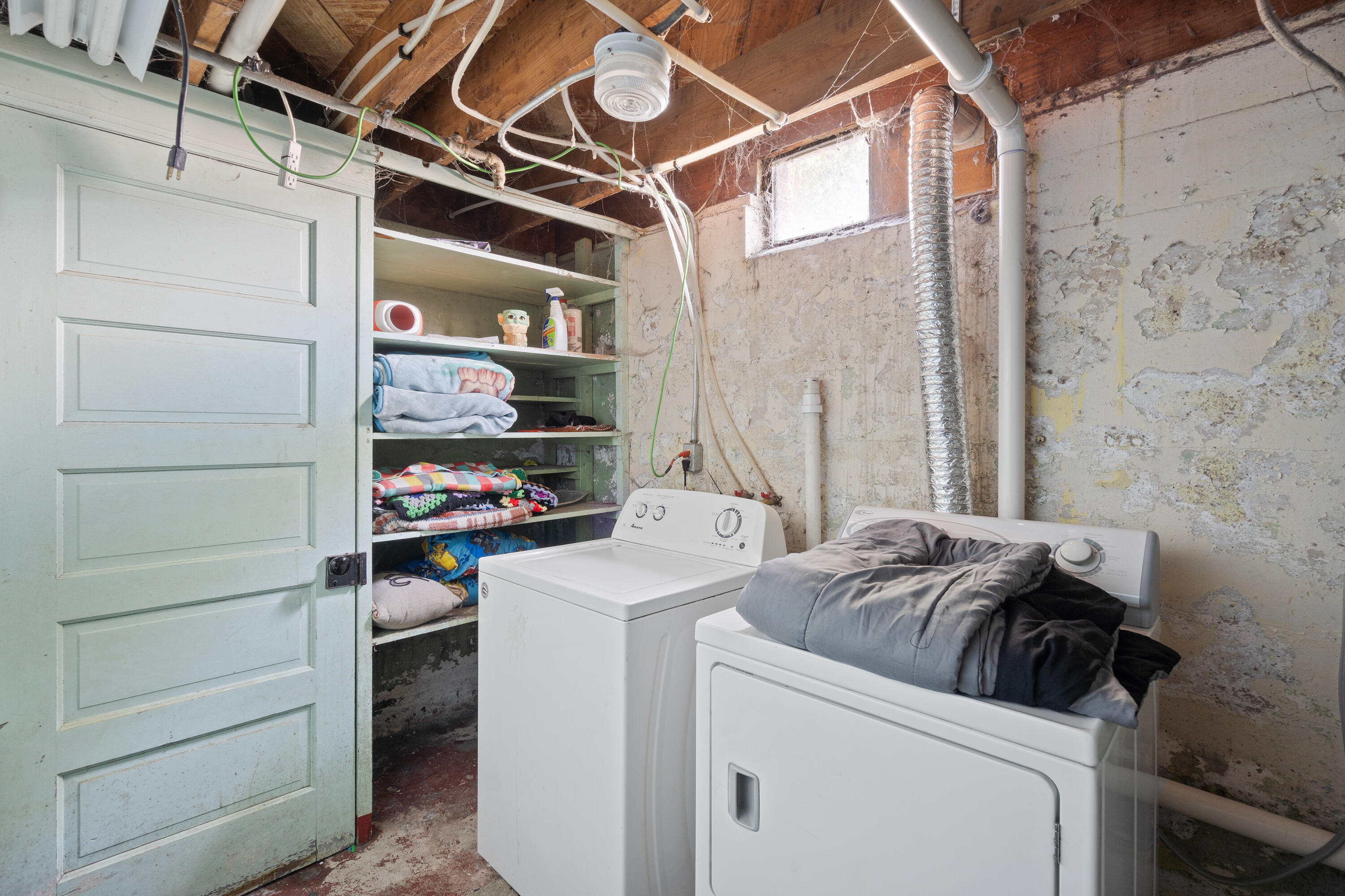 283 W 16th Street Holland MI 49423