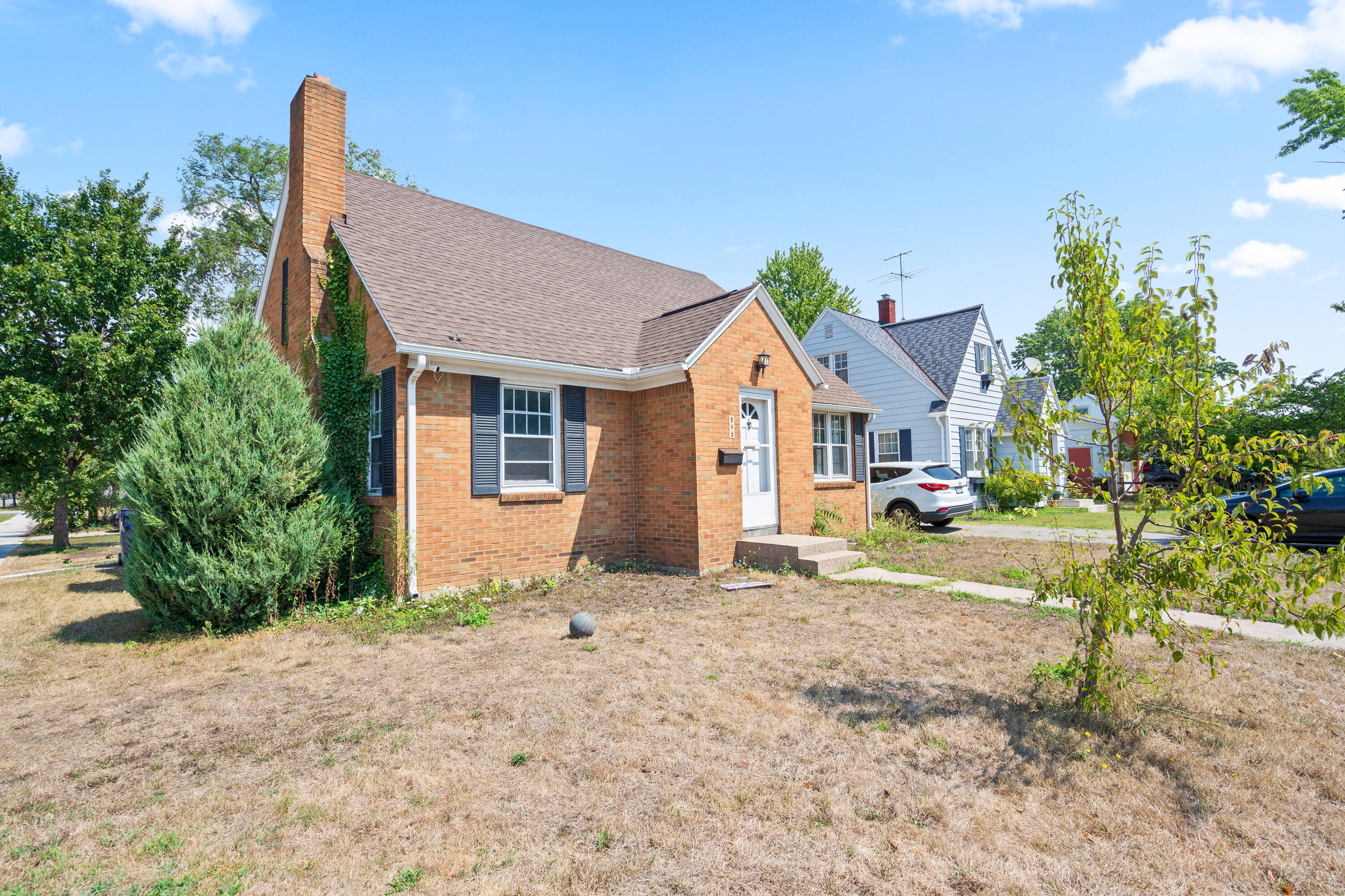 283 W 16th Street Holland MI 49423