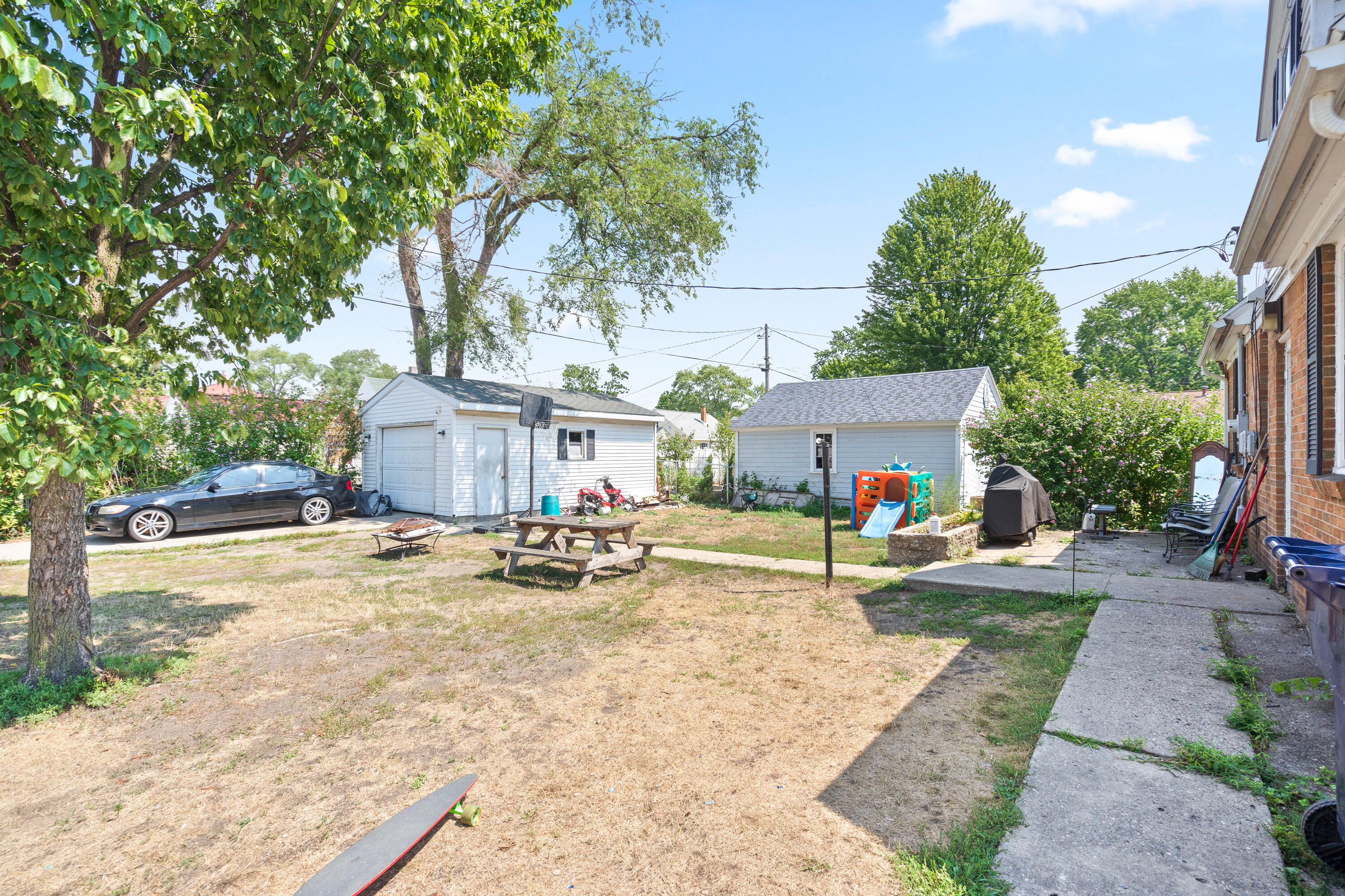 283 W 16th Street Holland MI 49423