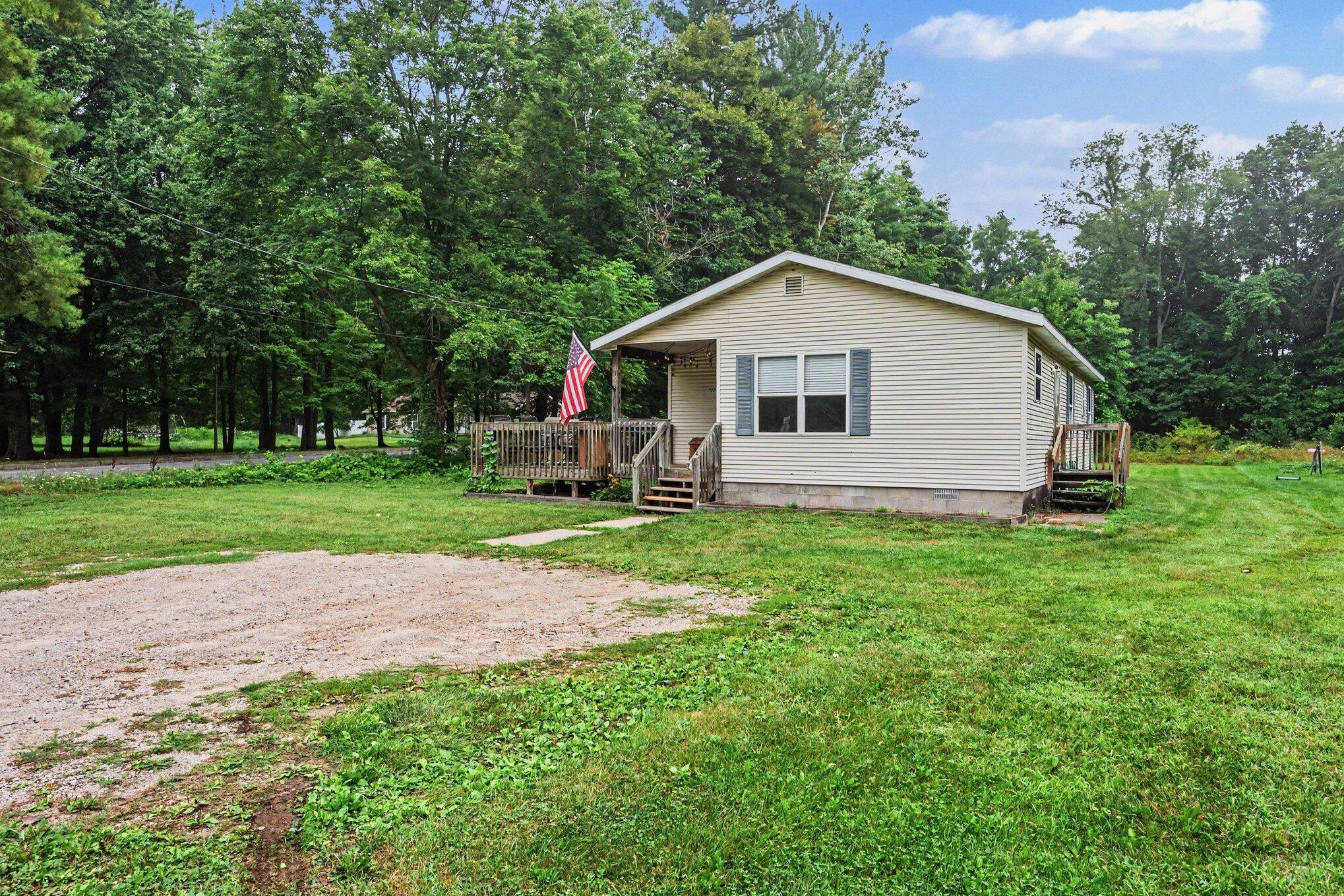 221 Lowe Street Allegan MI 49010