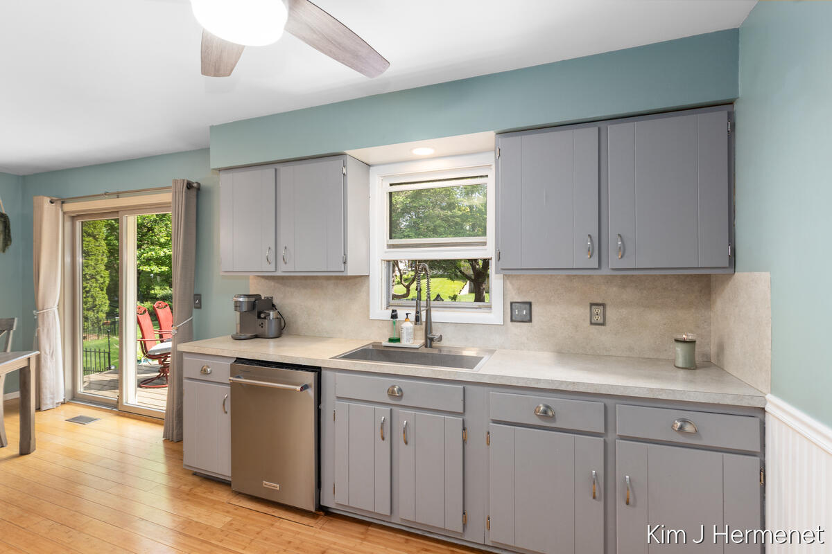 2508 Greenings Avenue NE Grand Rapids MI 49525