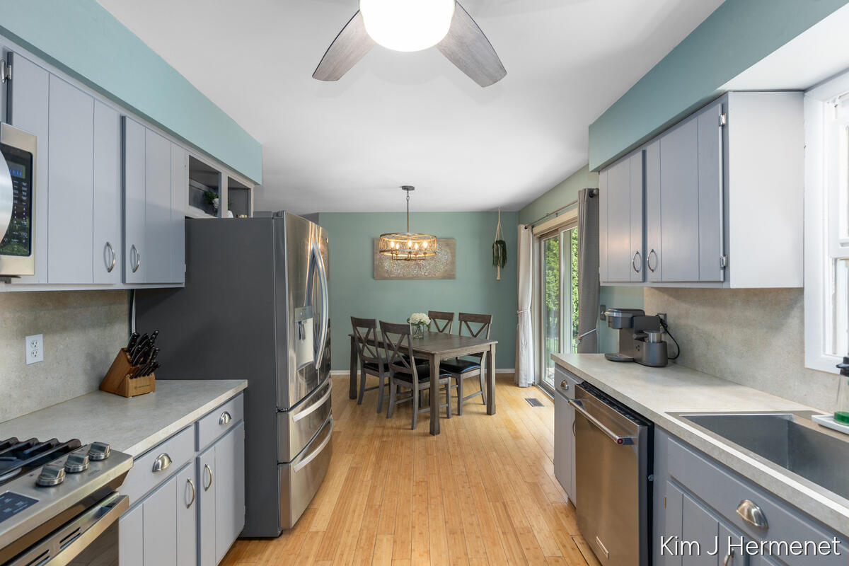 2508 Greenings Avenue NE Grand Rapids MI 49525