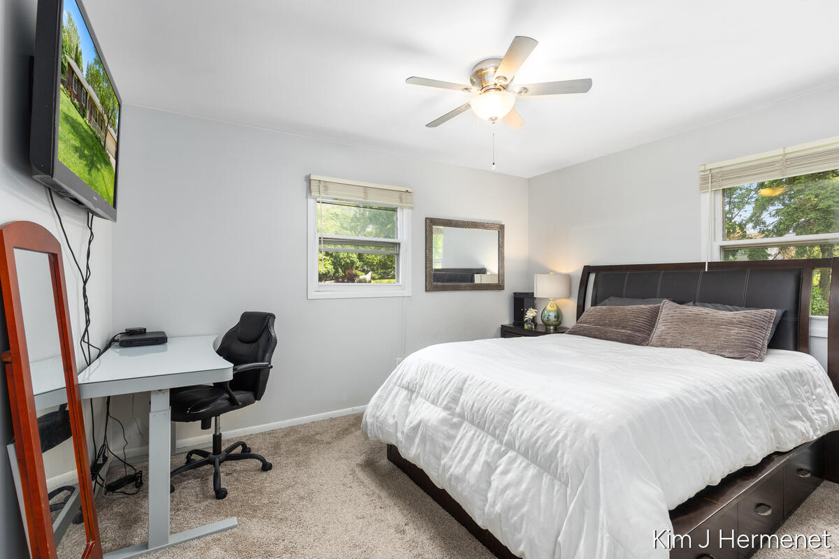 2508 Greenings Avenue NE Grand Rapids MI 49525