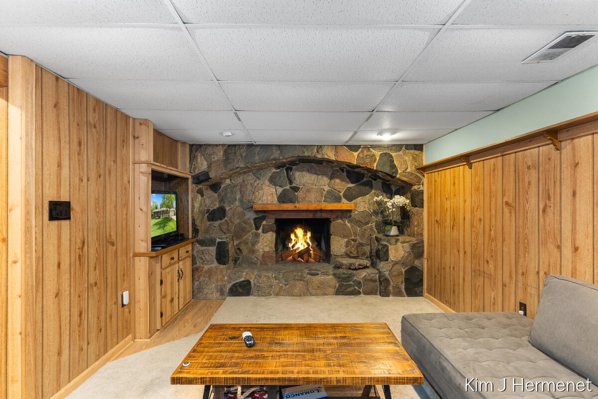 2508 Greenings Avenue NE Grand Rapids MI 49525