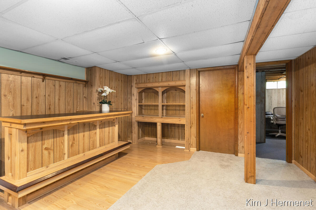 2508 Greenings Avenue NE Grand Rapids MI 49525