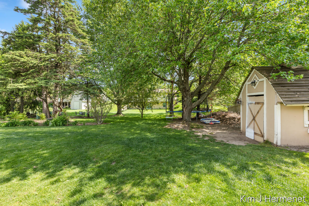 2508 Greenings Avenue NE Grand Rapids MI 49525