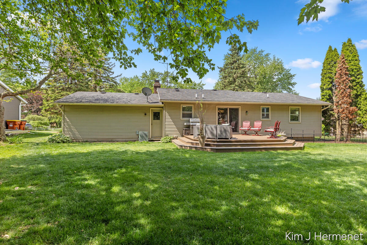 2508 Greenings Avenue NE Grand Rapids MI 49525