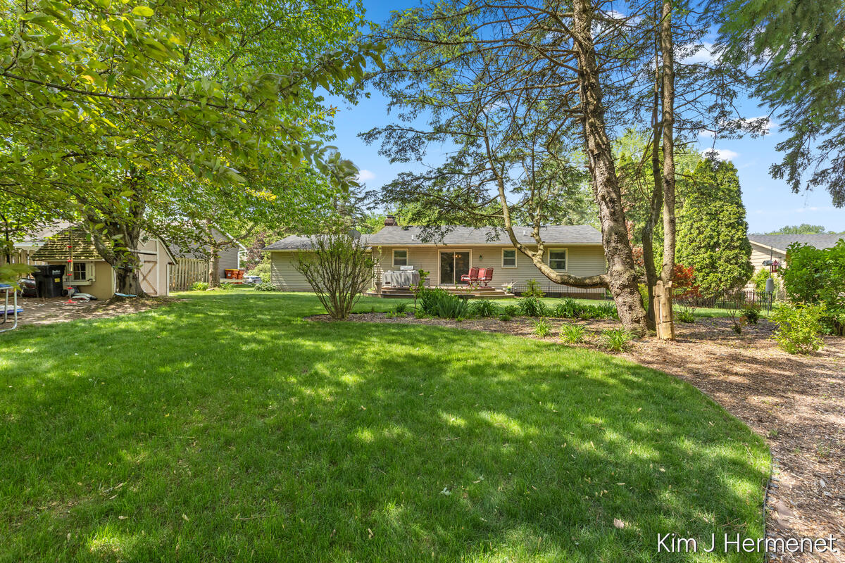 2508 Greenings Avenue NE Grand Rapids MI 49525
