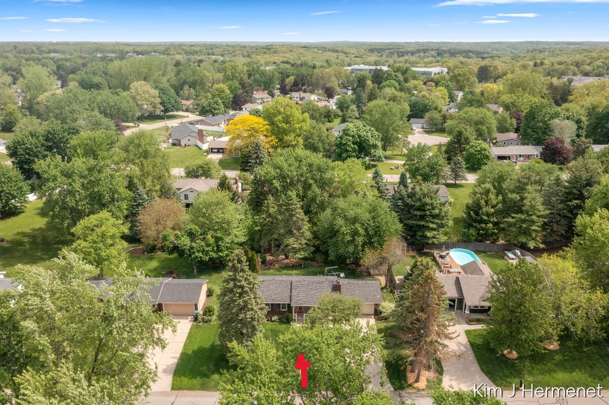 2508 Greenings Avenue NE Grand Rapids MI 49525