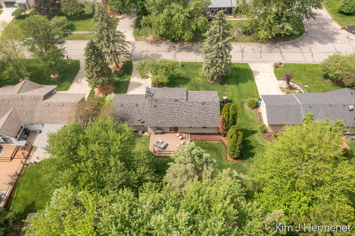 2508 Greenings Avenue NE Grand Rapids MI 49525