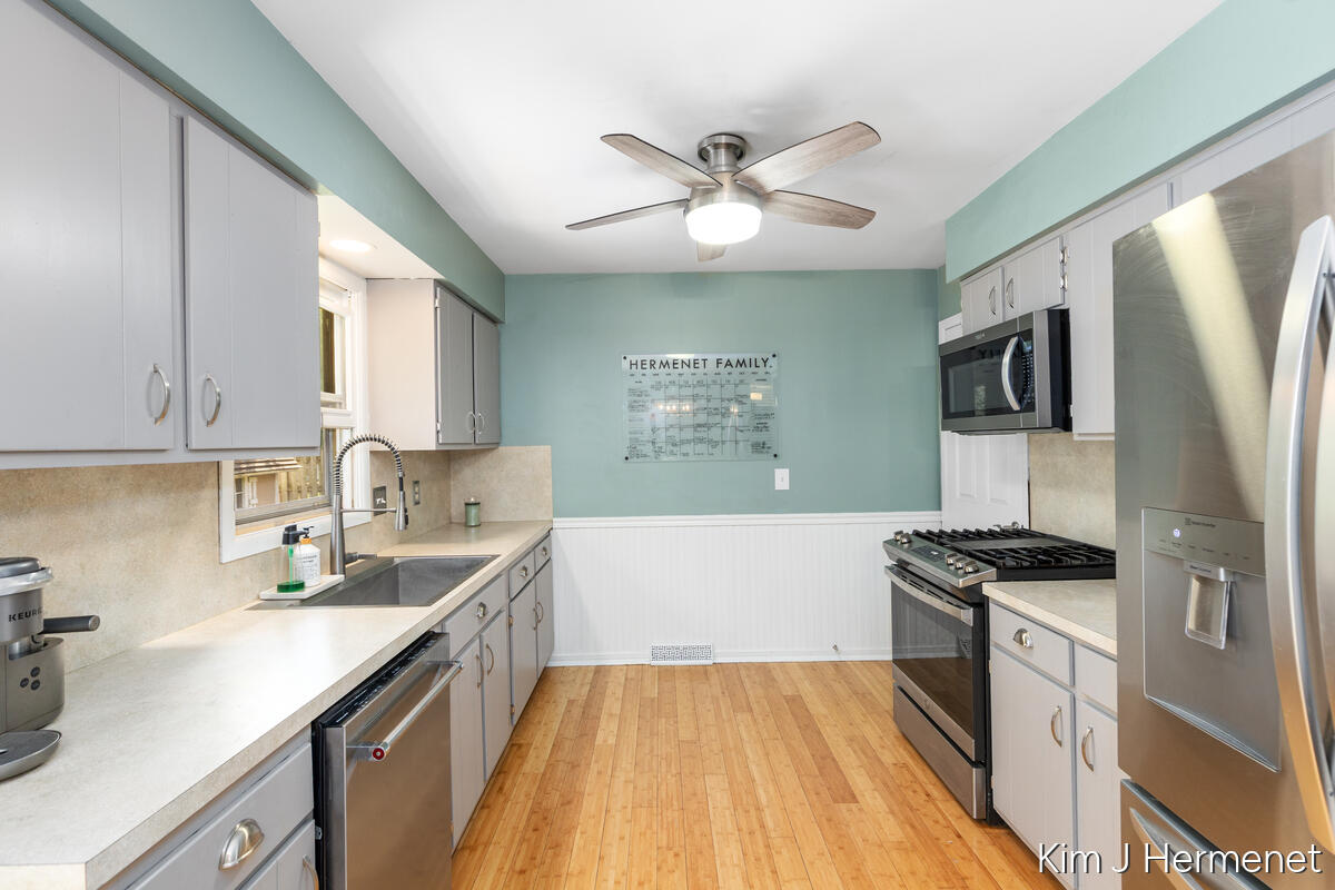 2508 Greenings Avenue NE Grand Rapids MI 49525