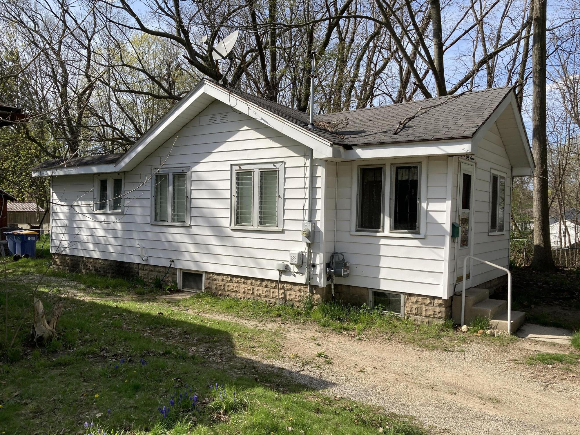 3067 Effie Place NE Grand Rapids MI 49505