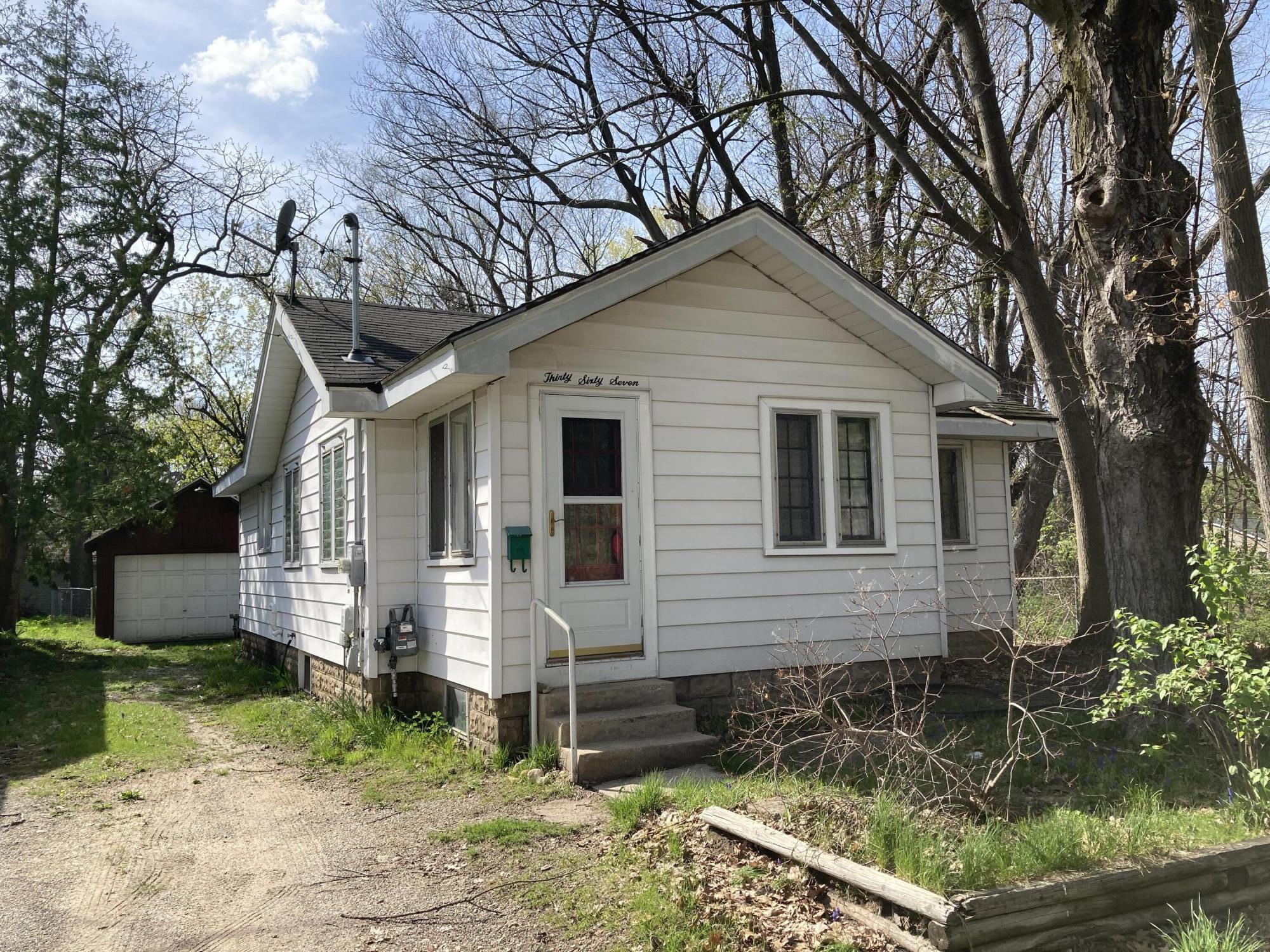 3067 Effie Place NE Grand Rapids MI 49505
