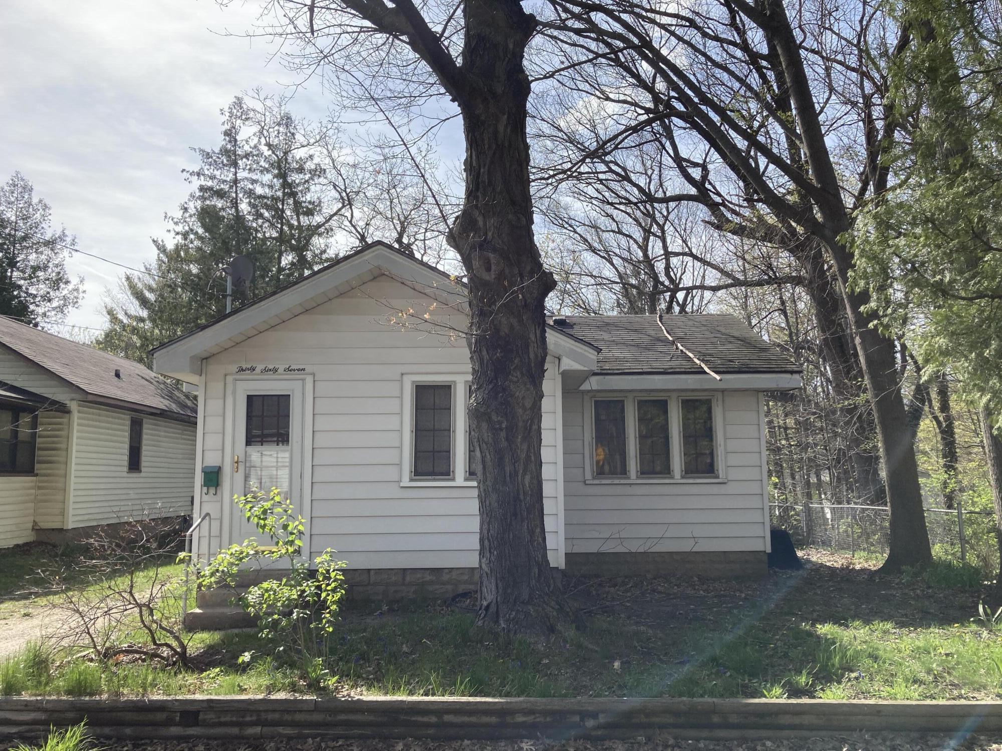 3067 Effie Place NE Grand Rapids MI 49505