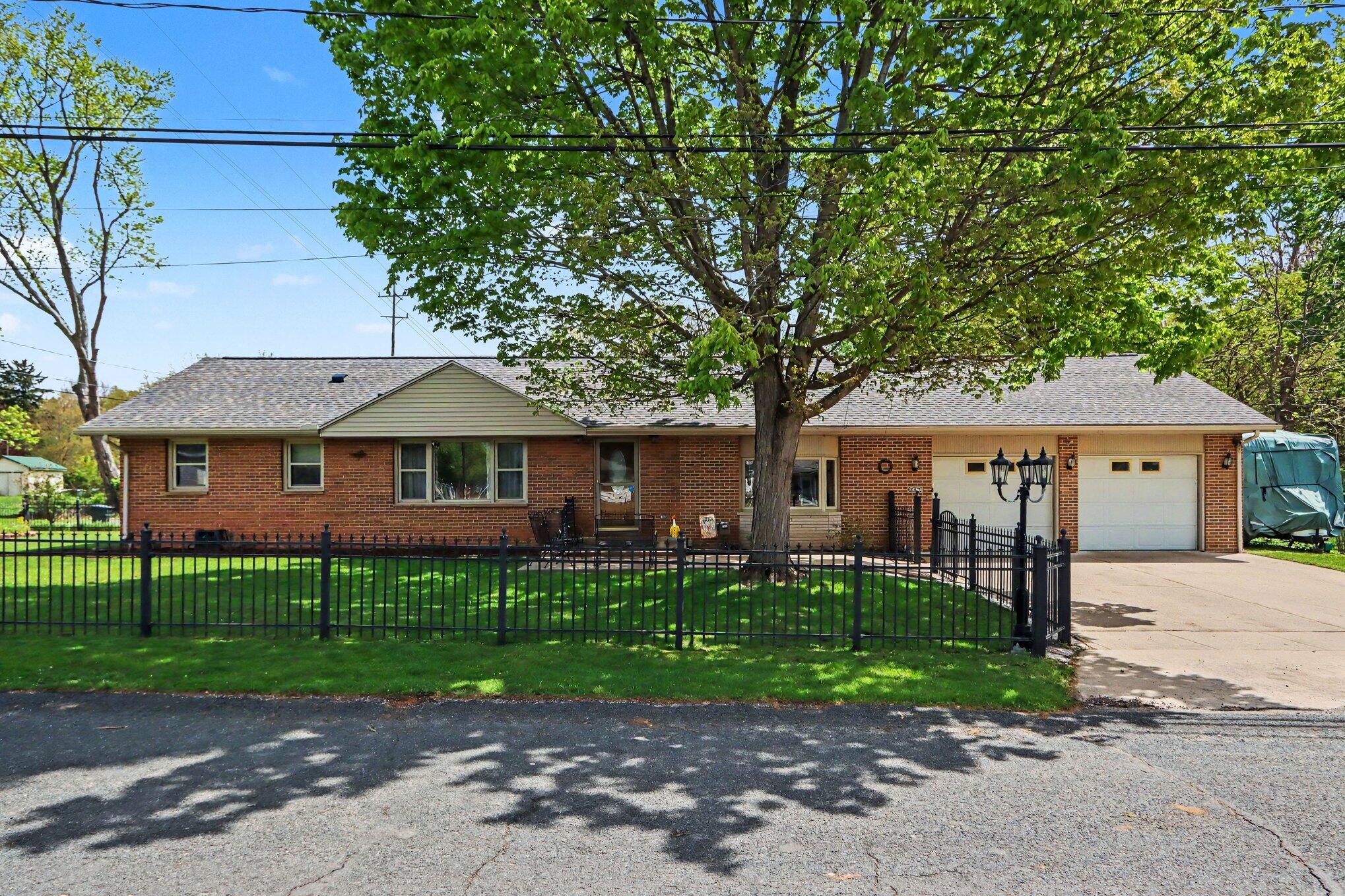 217 Ermine Avenue Kalamazoo MI 49048