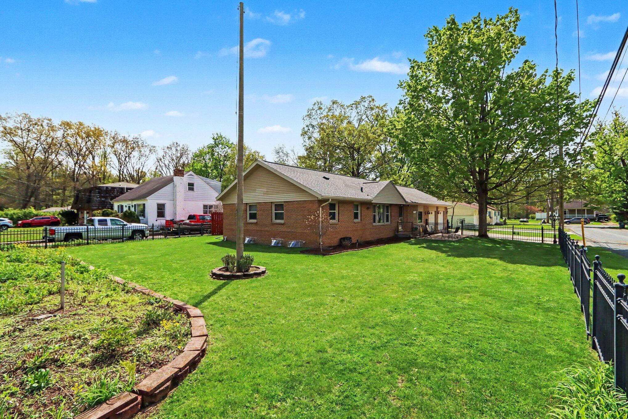 217 Ermine Avenue Kalamazoo MI 49048