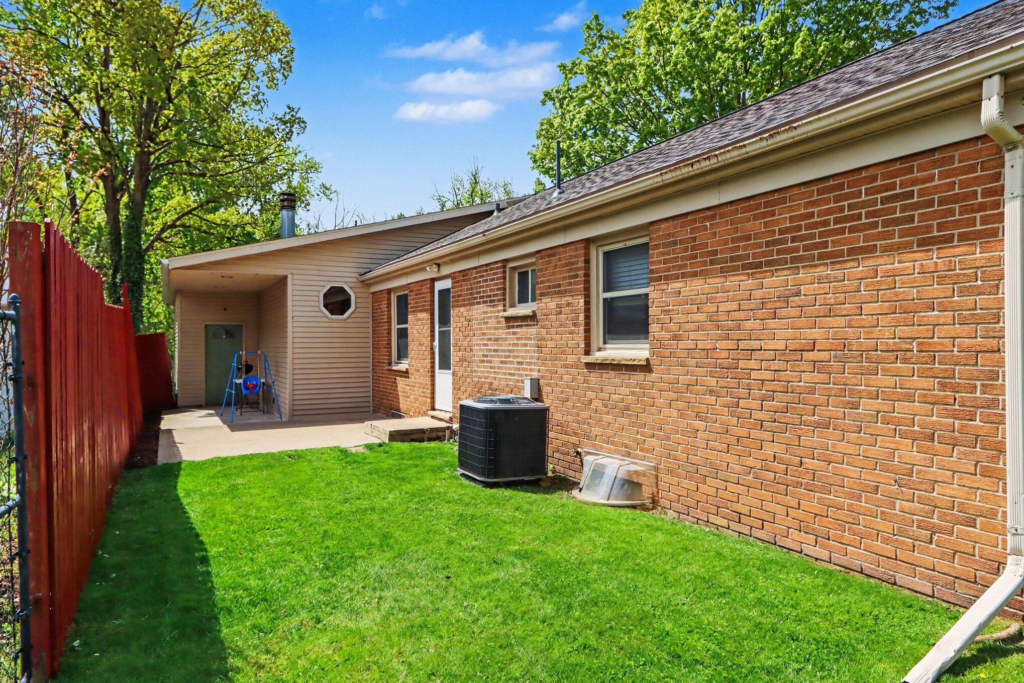 217 Ermine Avenue Kalamazoo MI 49048