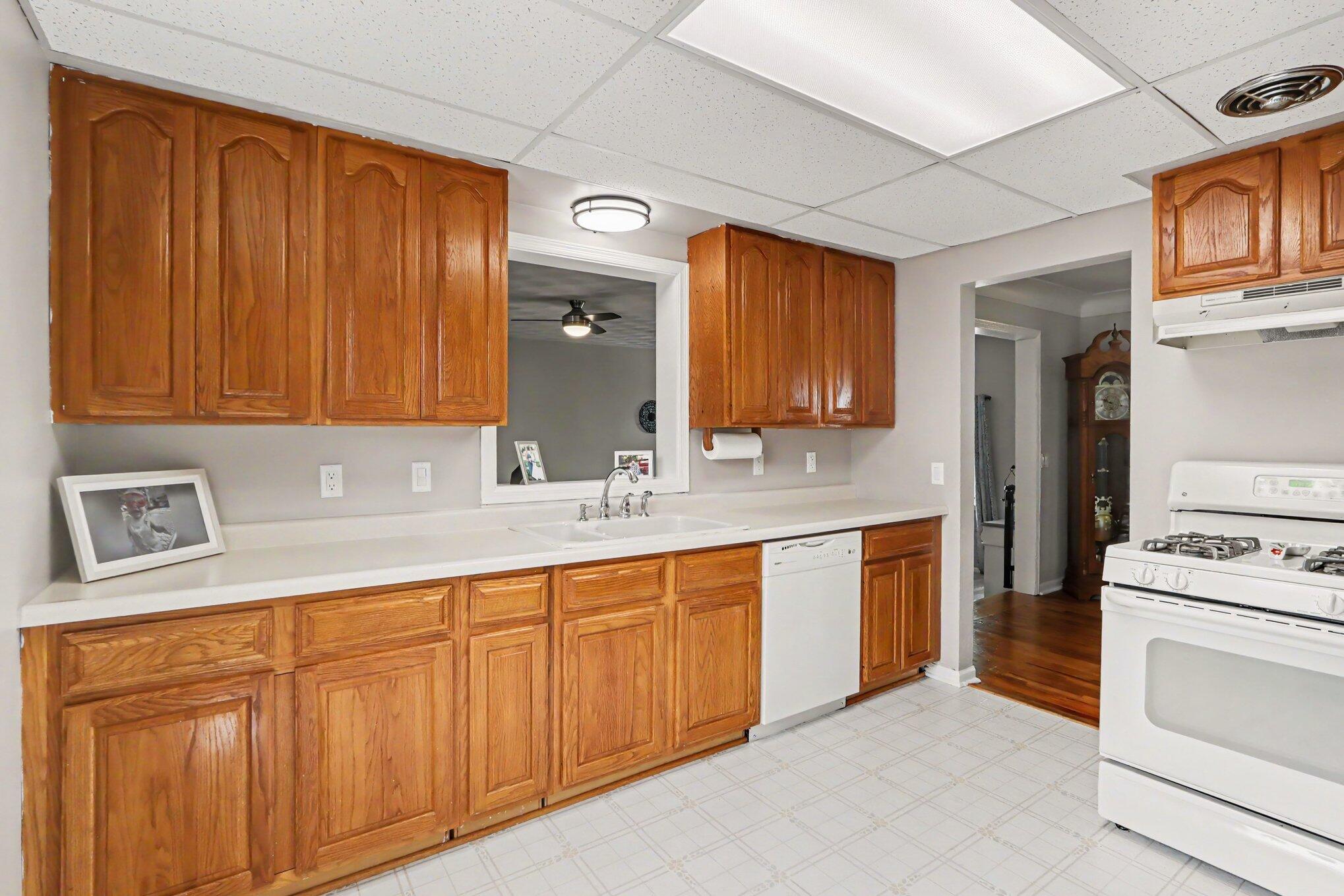 217 Ermine Avenue Kalamazoo MI 49048