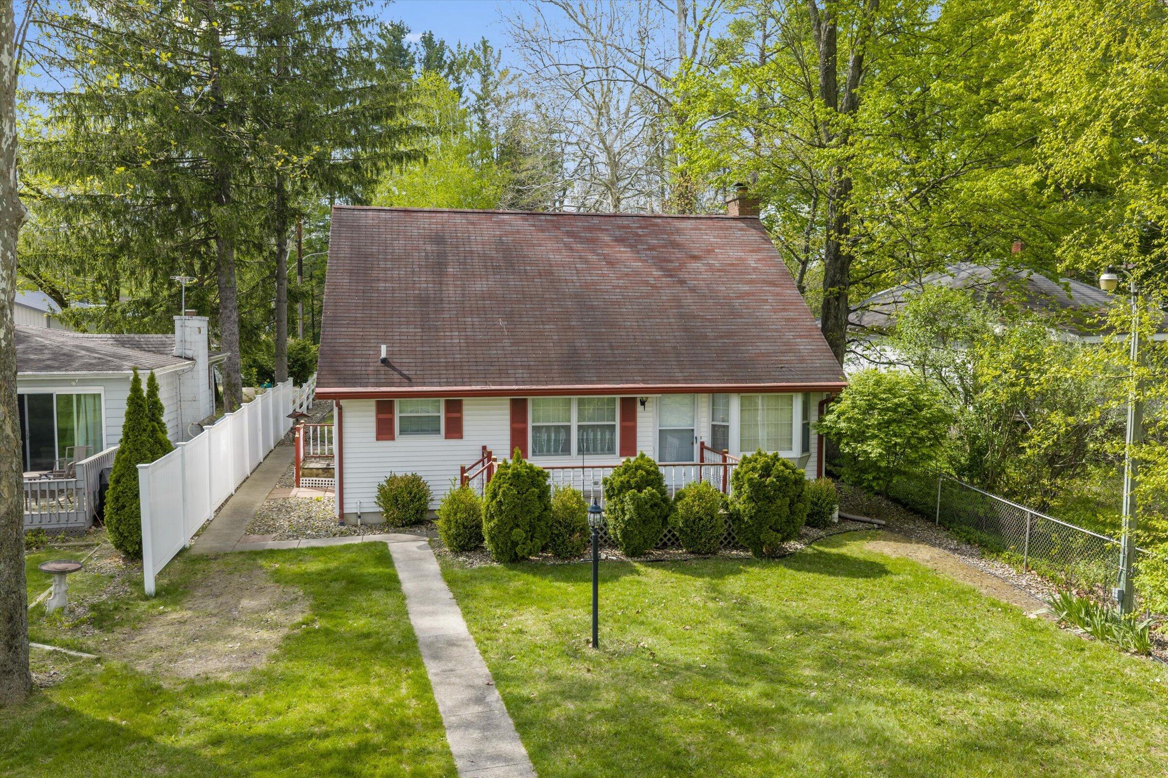 65351 E Peninsula Drive Cassopolis MI 49031