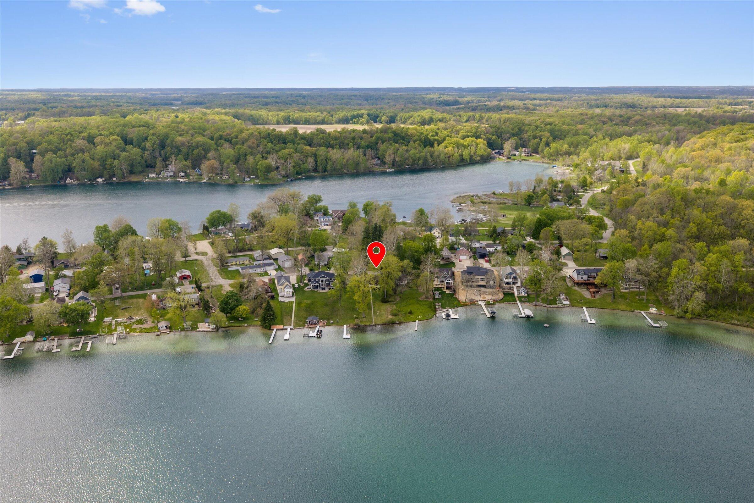 65351 E Peninsula Drive Cassopolis MI 49031